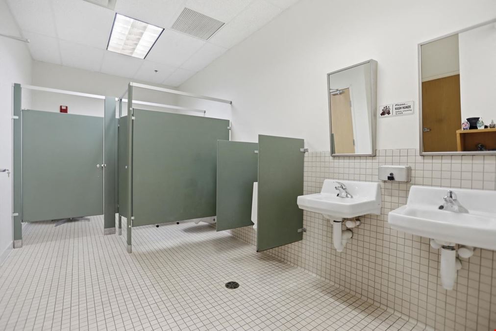 Exceptional Industrial Flex Condominium Unit for Lease in Lawrence, MA