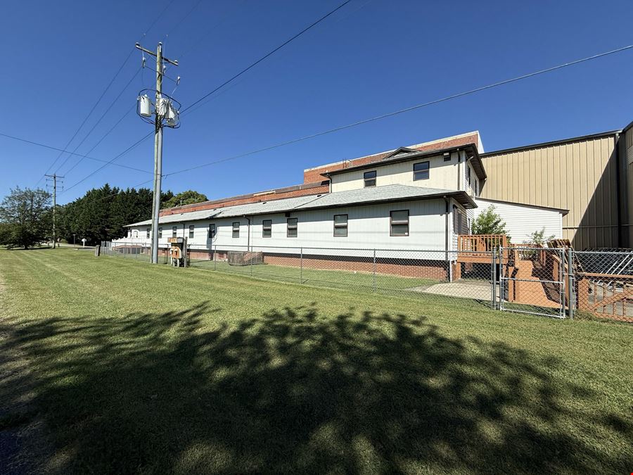 2 N Maple Ave