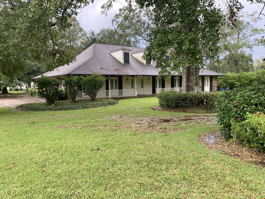 Office Building For Sale on LA-1