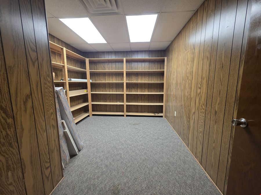 Prime ±4,000 SF Office/Industrial Building in the Space Port Commerce Park