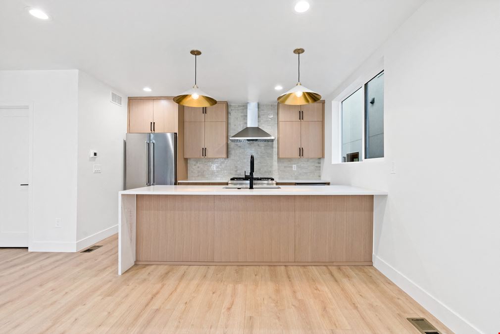 1273, 1281, 1283 Meade St