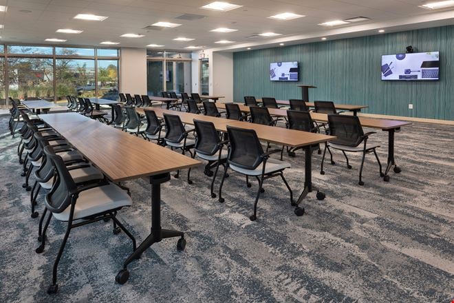 Preview of Office space for Rent at 2650 Park Tower Drive