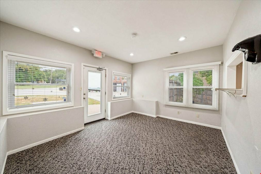 1731 W 39th Ave
