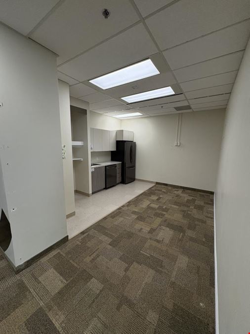 33 Bloor Street East