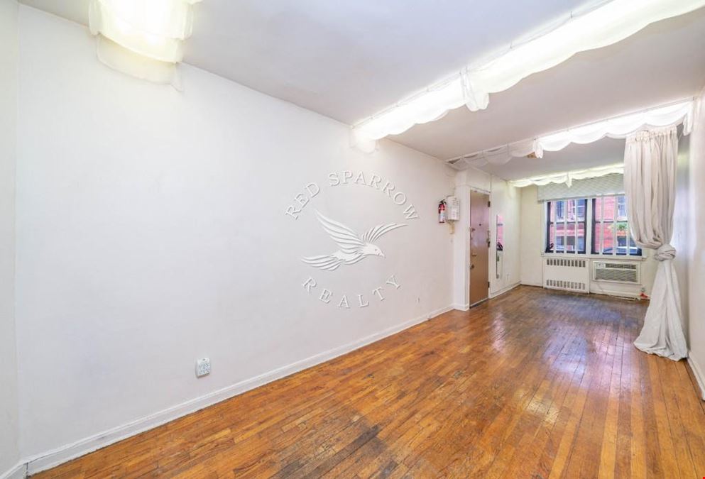 252 East 89th Street Commercial, OneD