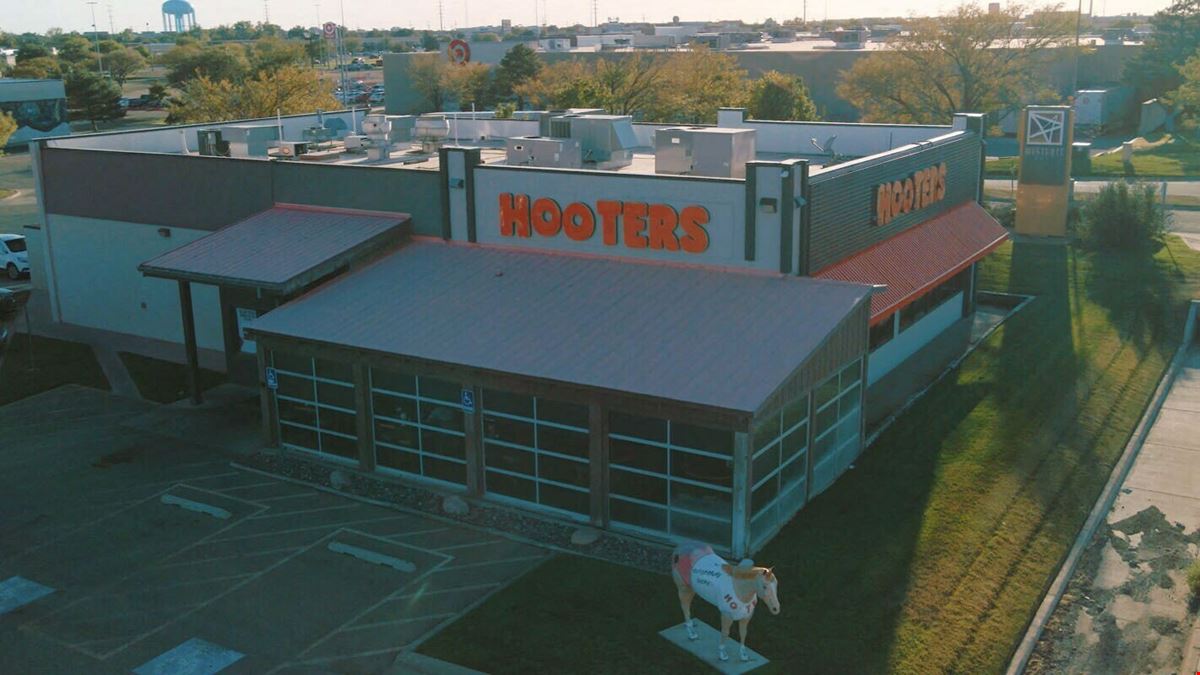 Former Hooters Restaurant