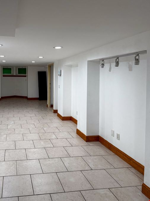 600 SF | 64 7th Avenue | Vanilla Box Office Space with Private Entrance for Lease