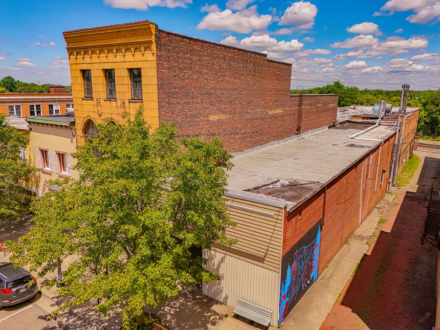426 E Main St