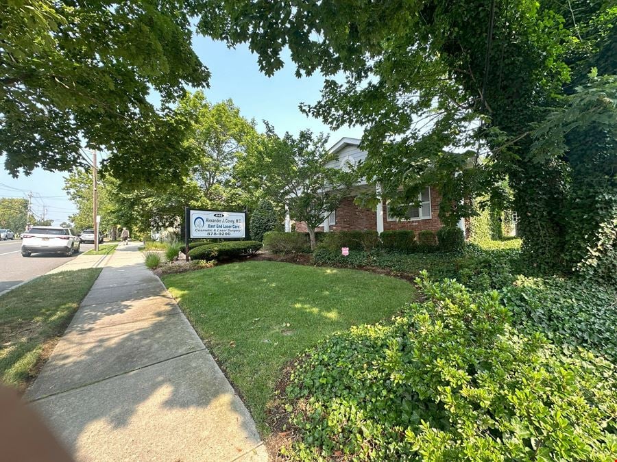 445 Main St
