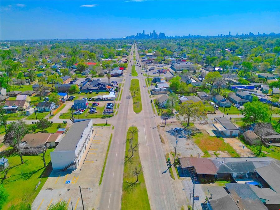 7704 Irvington