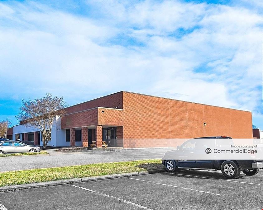 Almeda Business Center