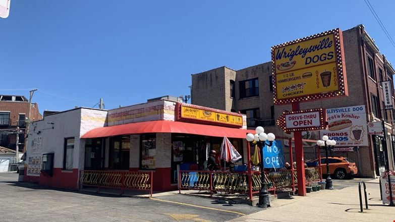 Preview of Retail space for Rent at 3735 N Clark St