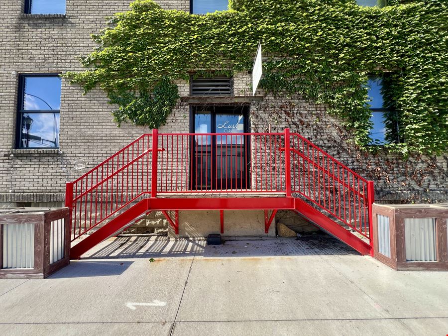 530 N Riverfront Dr