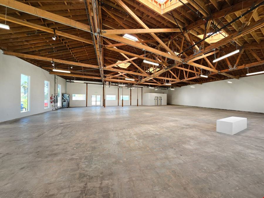 5075 W Adams