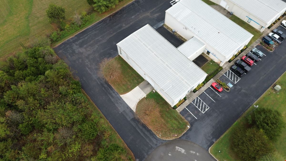 Flex Building off I-40 at Strawberry Plains