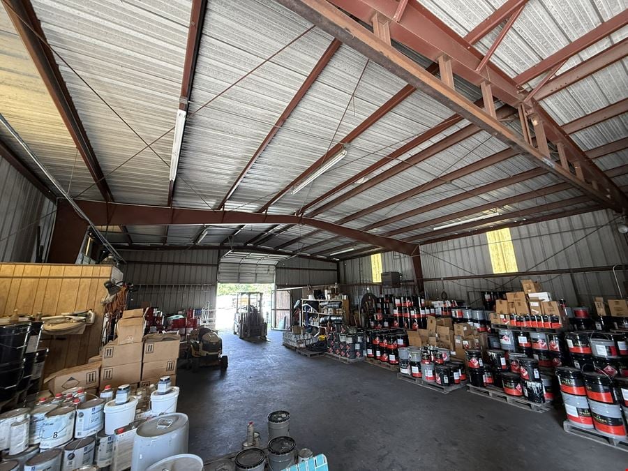 201 N 16th St, La Porte, TX 77571- 5,000 SF IND WAREHOUSE ON +/- 1 ACRE LOT
