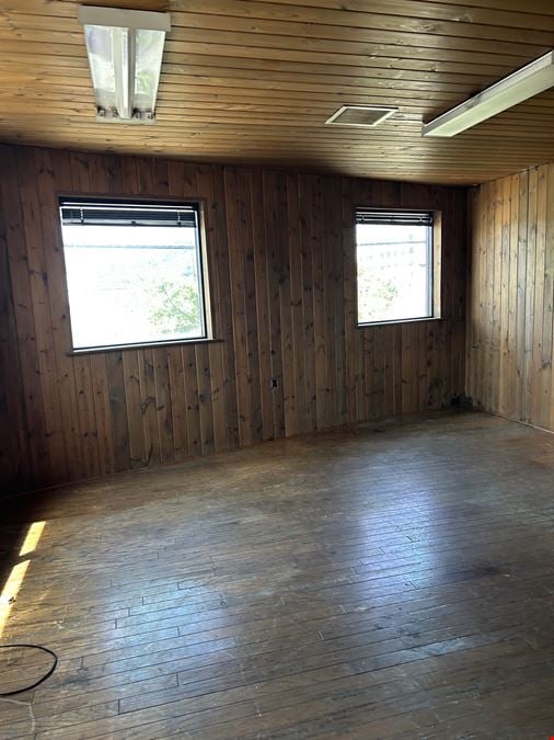 2500 Spring Grove Ave