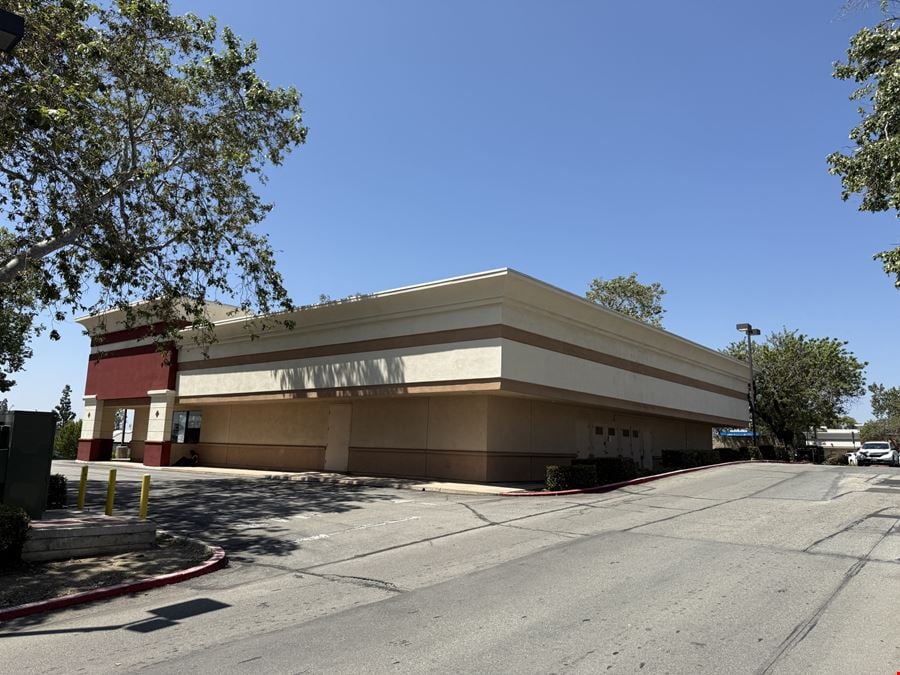 Village Grove Shopping Center