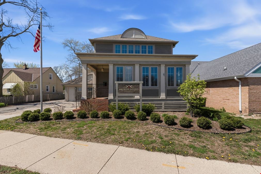 6165 N Green Bay Ave