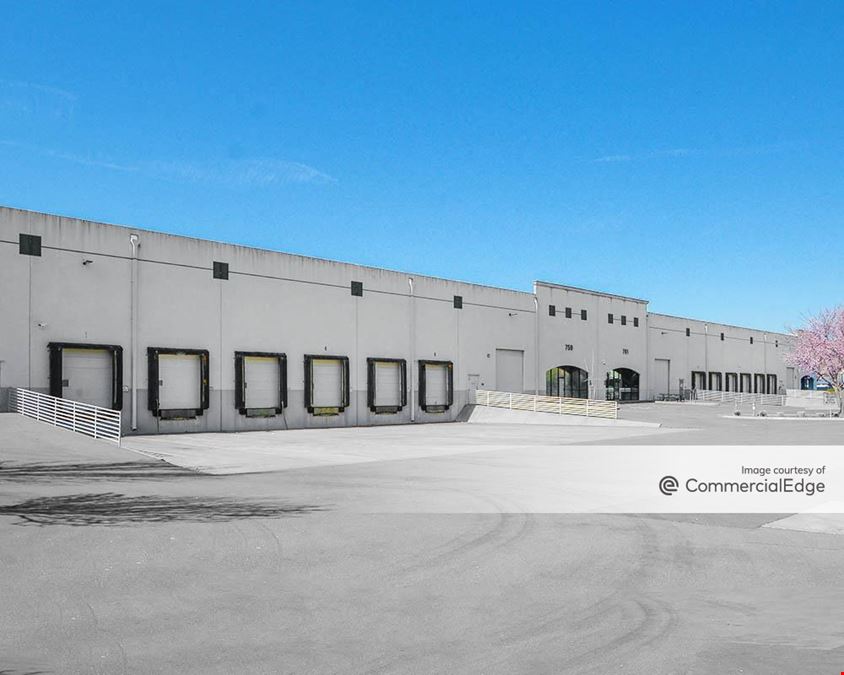 Napa Airport Corporate Centre - 755-765 Skyway Court