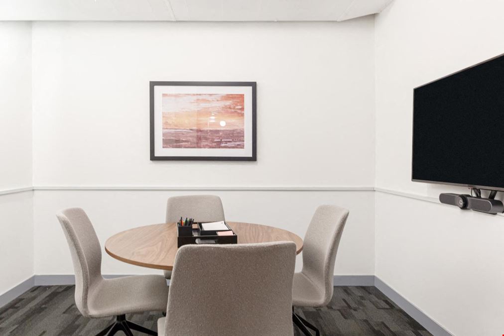11 Park Place - Industrious - City Hall