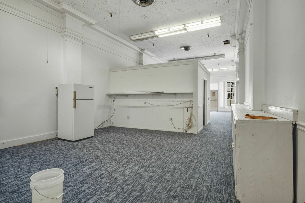 OFFICE/RETAIL SPACE AVAILABLE IN DOWNTOWN STAUNTON, VA