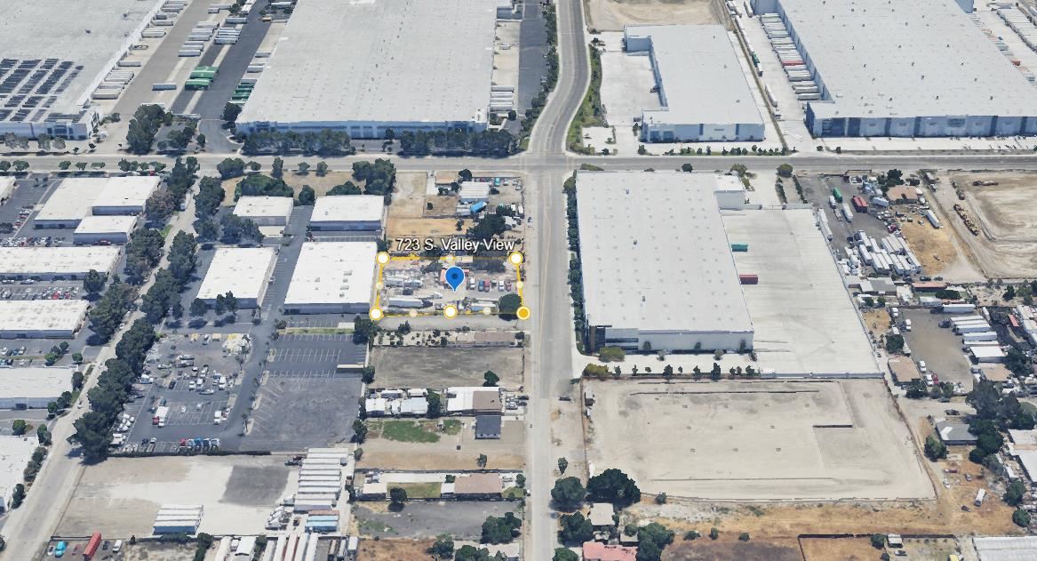 ±0.75 AC Contractor Yard in Path of Industrial Development