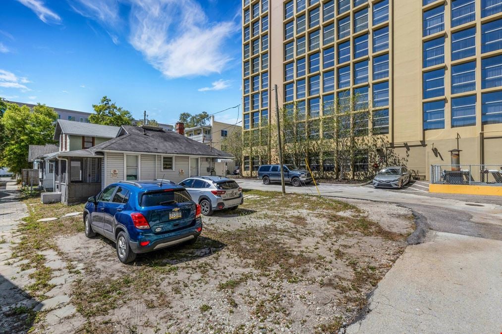 7 South Rhoda Court