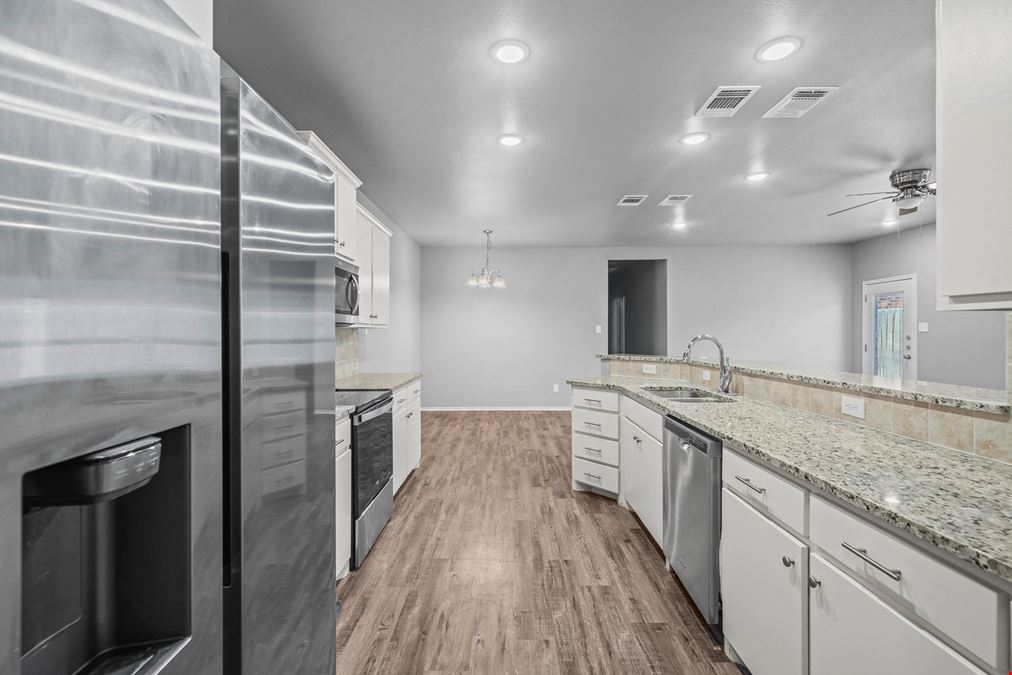 704 Hillshire