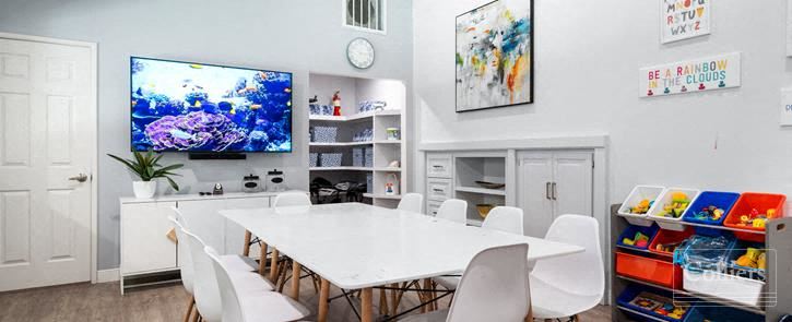 Modern Turnkey Community for Sale in North Central Phoenix