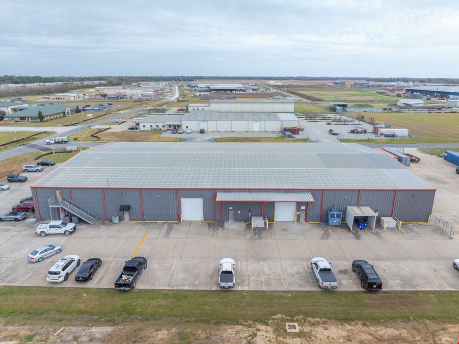 ±32,114 SF Fully Climatized Office/Warehouse