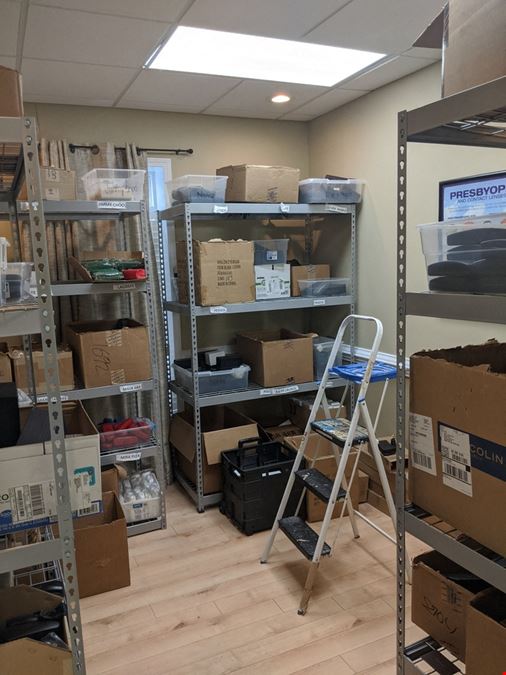 Free Standing Office/Retail Building