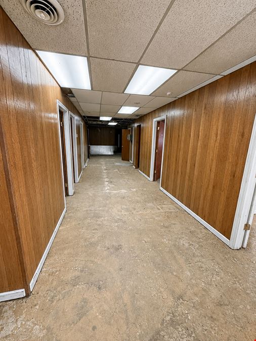 Medical/Office/Day Care/Storage Use Building