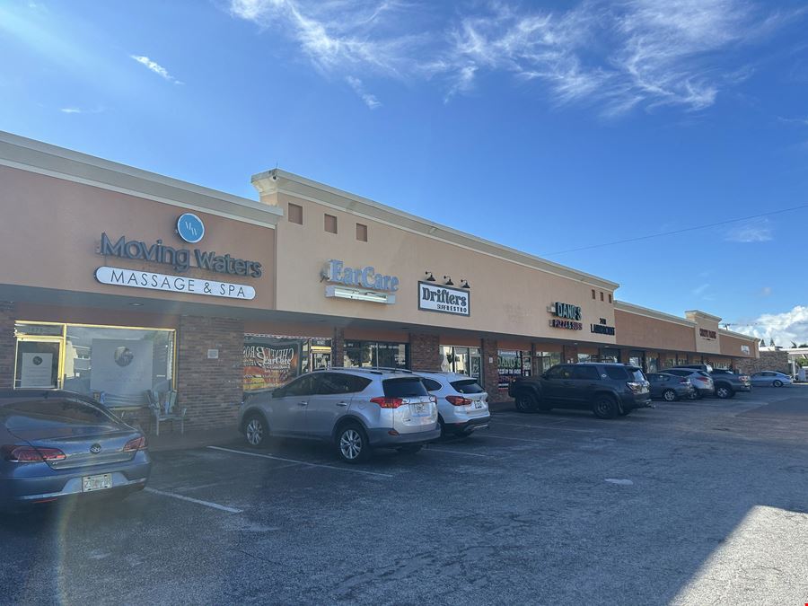 Pines Plaza