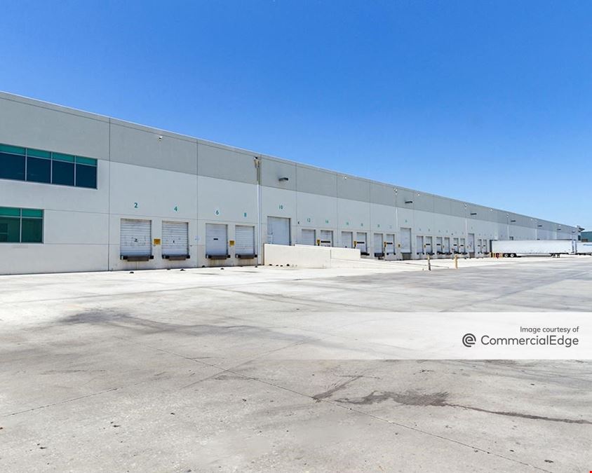 2815 West El Segundo Blvd