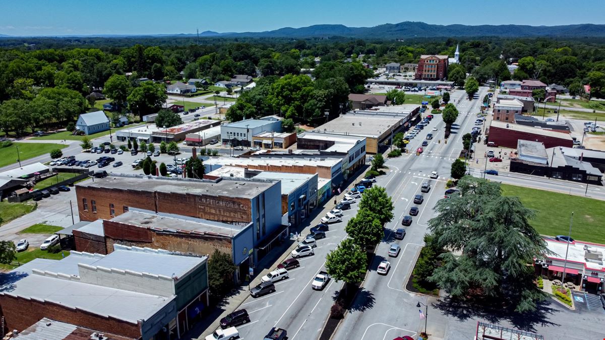 Multi Story Building in Downtown Walhalla- Over 16K SQ FT