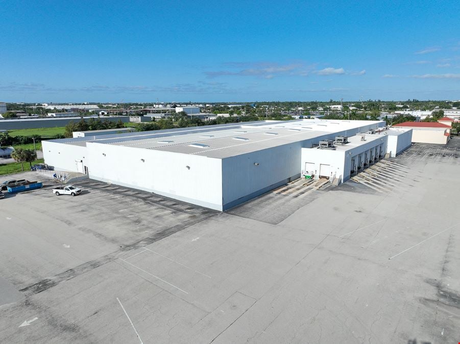 Industrial Warehouse Facility For Sale or Lease!