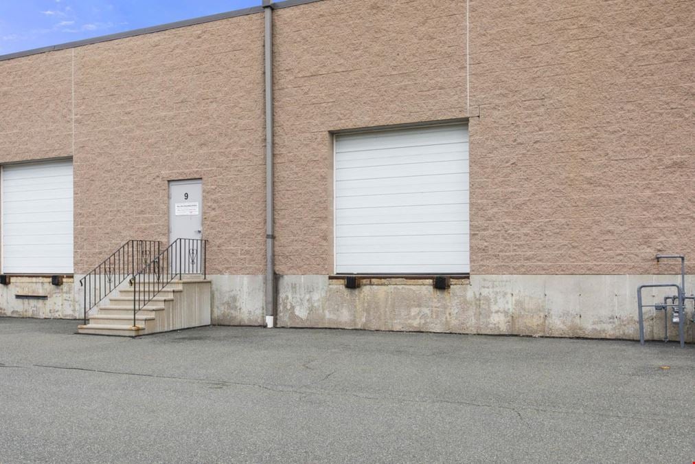 Industrial flex Unit for Lease in Newburyport Seacoast Business Park