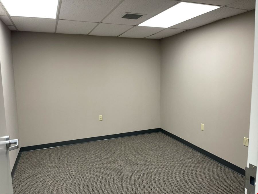195 Federal Rd, Brookfield, CT - Brookfield Suites