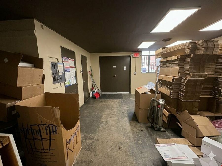 Retail Suite - Campus Plaza