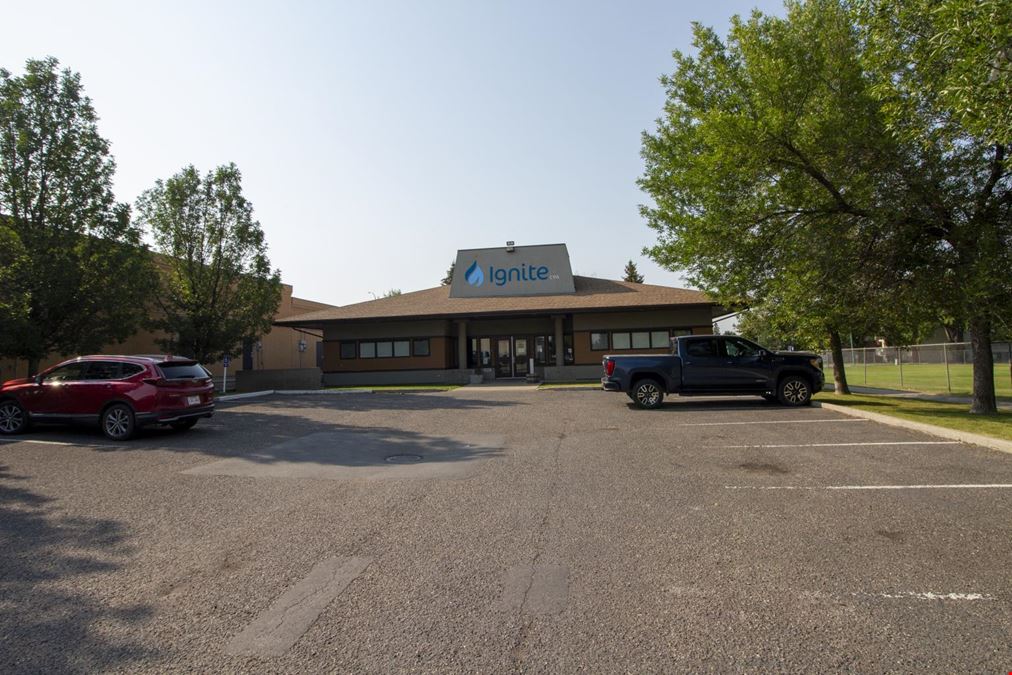 401 21A Street North