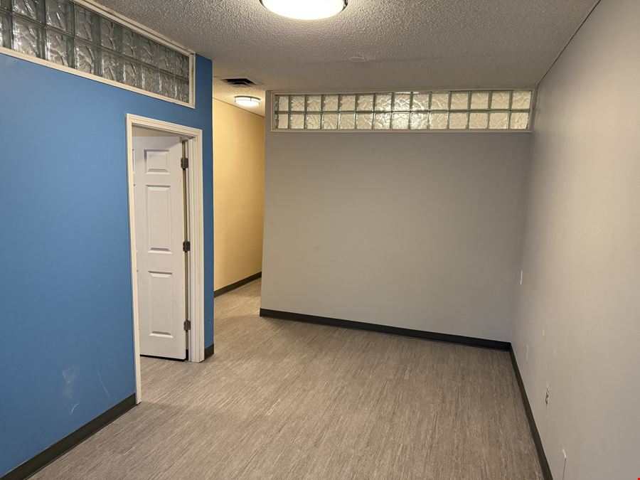 8th Street Moorhead Office Suite