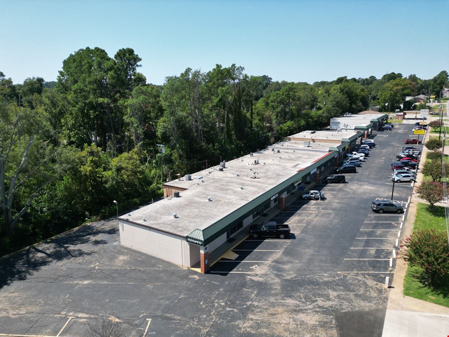 Lone Star Shopping Center