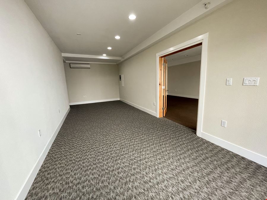 10056 Orange Ave