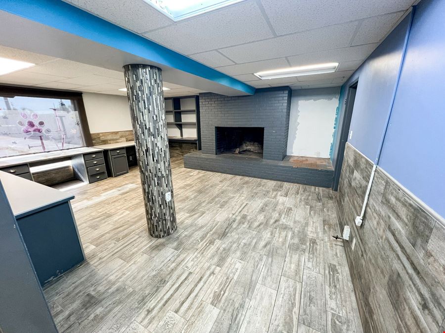 16,416 SF of Flex Space on W Wall St