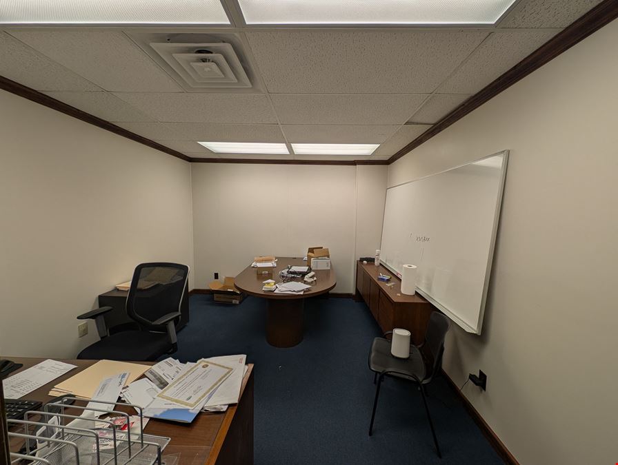 1605 W Candletree Dr Suite 107