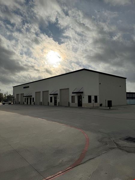 Preview of Industrial space for Rent at 950 FM 1960 Rd
