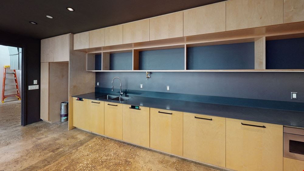 7,270 -11,610 SF | 160 Van Brunt | Office/Loft spaces for Lease