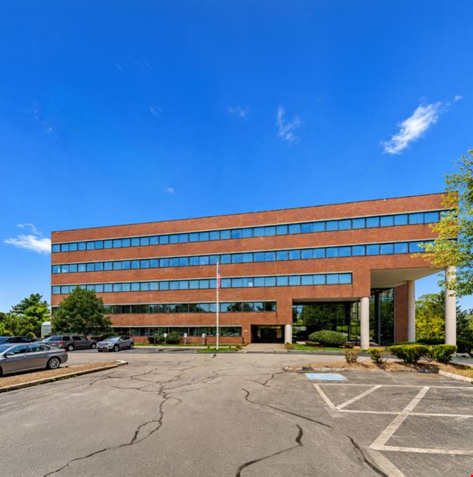55 Ferncroft Rd