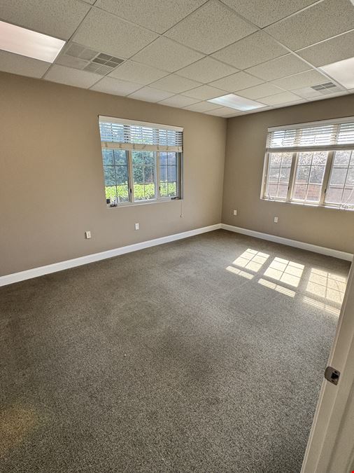 202 Neal Pl